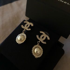 CHANEL EARRINGS